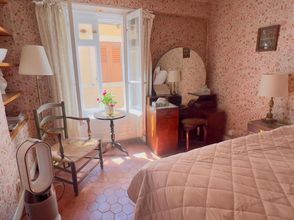 La Chambre Rose-Maison Searle A Tourtour Exterior photo